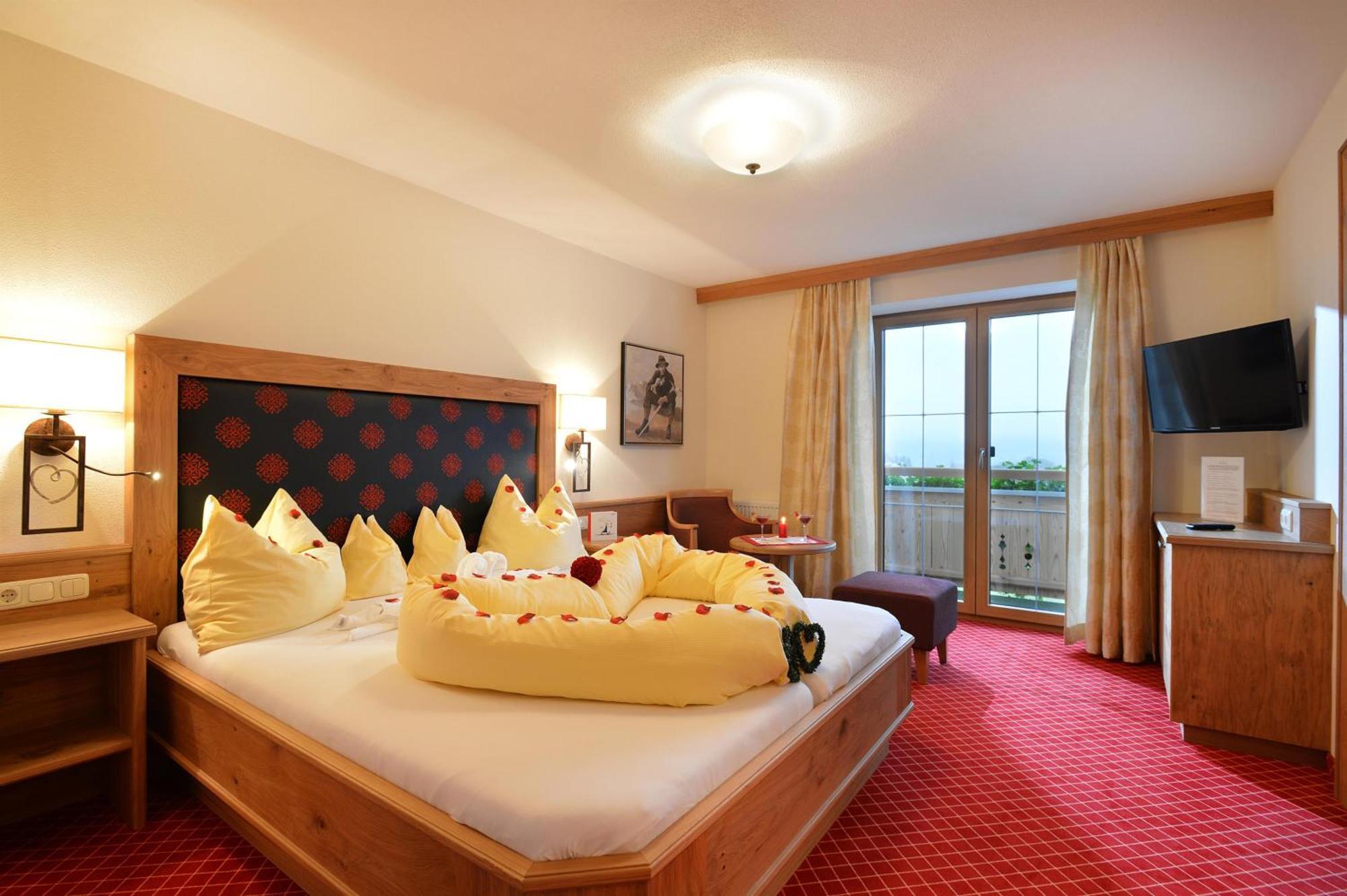 Hotel Garni Bavaria Ellmau Exterior photo