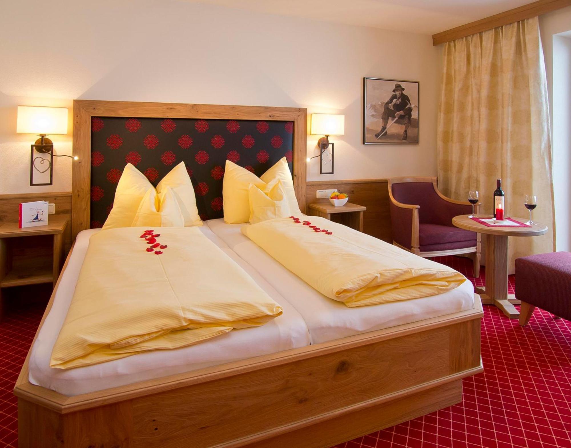 Hotel Garni Bavaria Ellmau Exterior photo